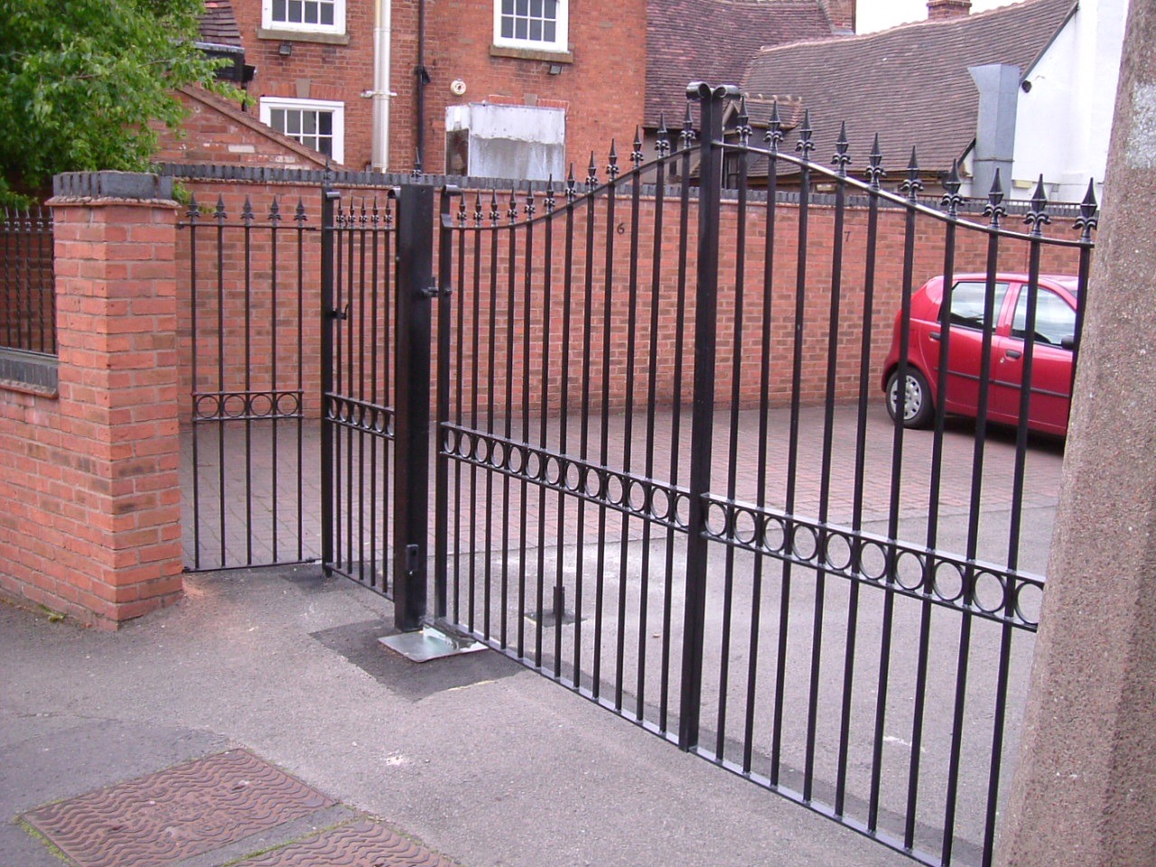 metal gates in warwick, wrought iron gate